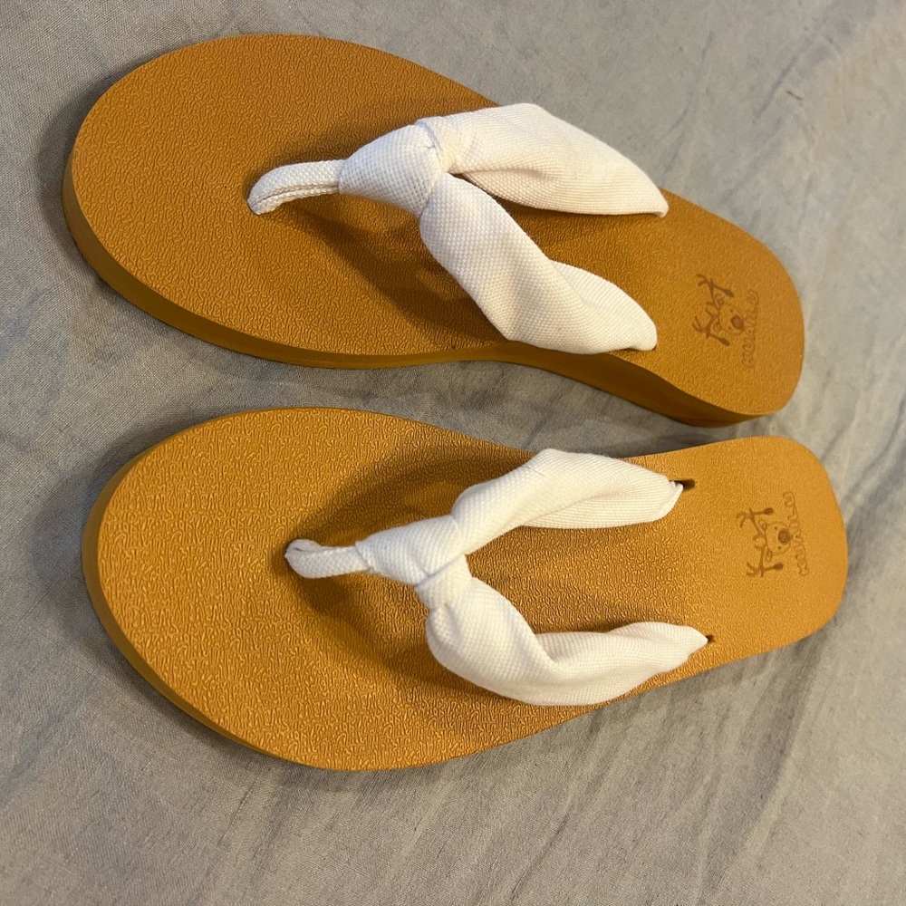 KuaiLu Womens thong sandals- Ladies size 10: Lightweight - NEW